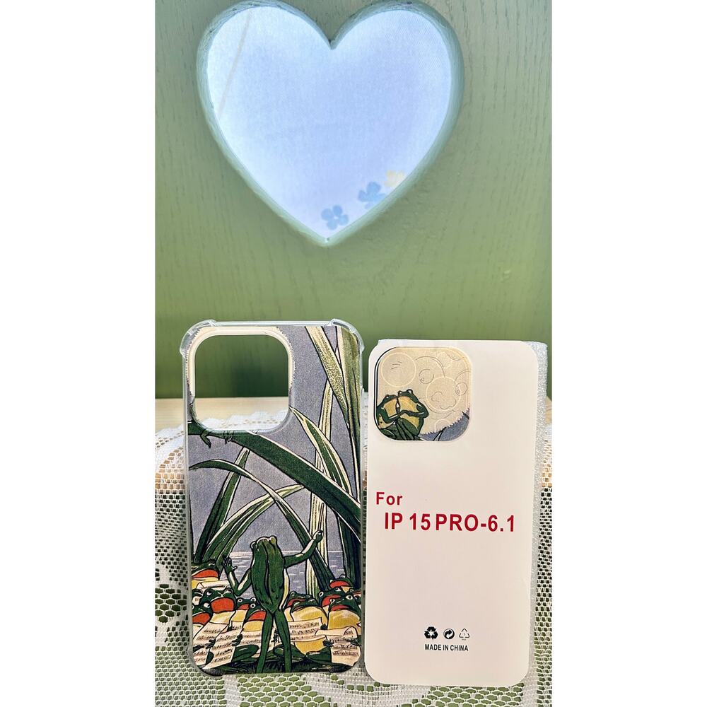Vintage Frogs and Full Moon Case Compatible with iPhone 15 Pro